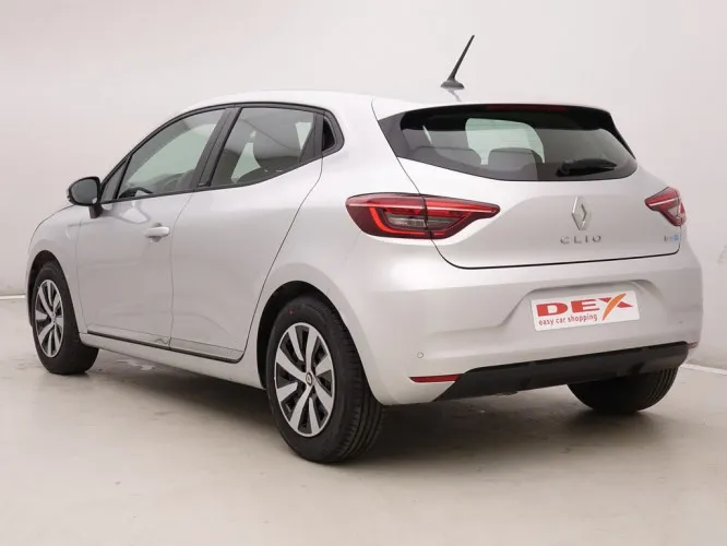 Renault Clio 1.6i E-TECH Hybrid 140 ZEN + Carplay Image 4