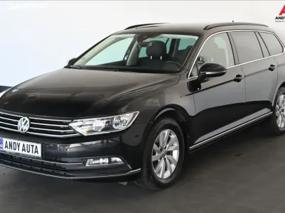 Volkswagen Passat 2,0 TDI 140kW DSG NAVI 4x4 Zár