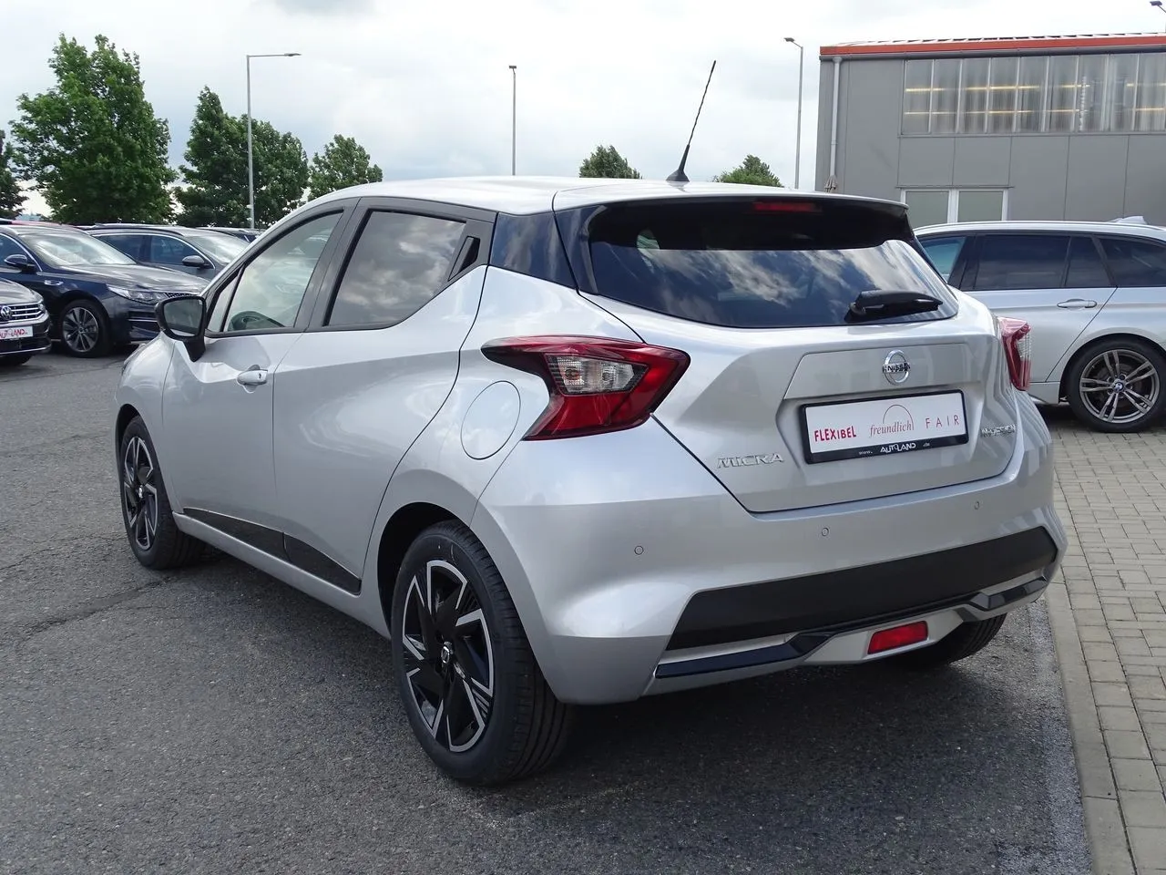 Nissan Micra IG-T 92 N-Design Navi...  Image 2